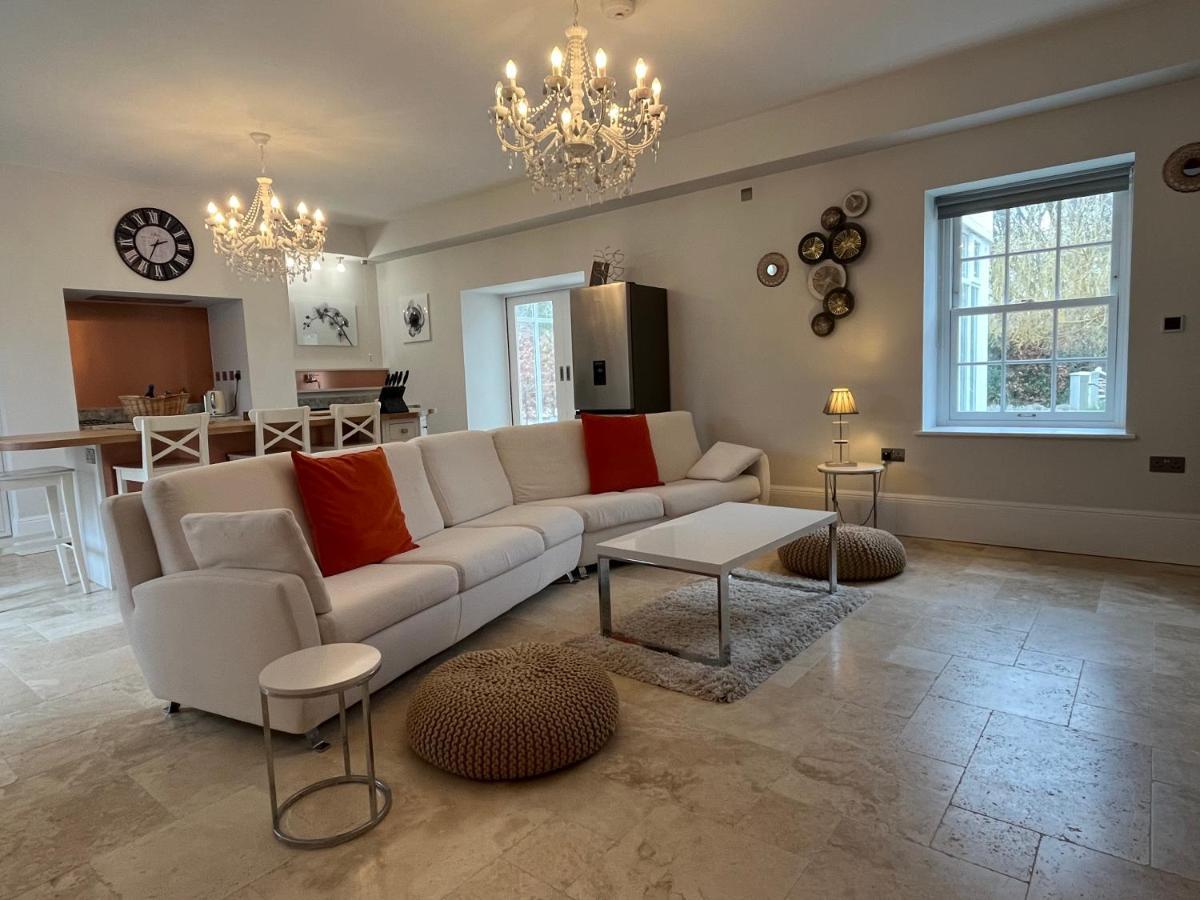 Stunning And Luxurious Manor House